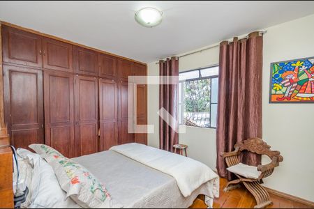 Casa à venda com 640m², 5 quartos e 5 vagas Casa à venda com 640m², 5 quartos e 5 vagasSuíte 2