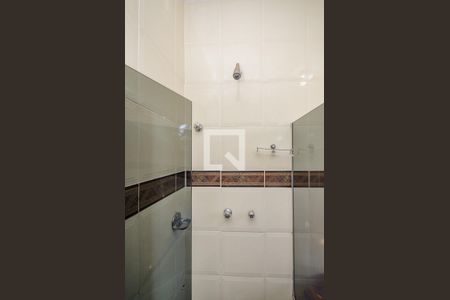 Casa à venda com 640m², 5 quartos e 5 vagas Casa à venda com 640m², 5 quartos e 5 vagasBanheiro Social 2