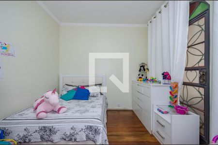 Casa à venda com 640m², 5 quartos e 5 vagas Casa à venda com 640m², 5 quartos e 5 vagasQuarto 4