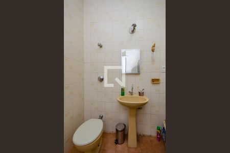 Casa à venda com 640m², 5 quartos e 5 vagas Casa à venda com 640m², 5 quartos e 5 vagasBanheiro da Suíte 1