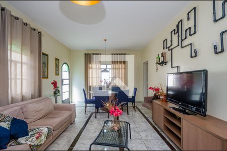 Sala 1 de casa para alugar com 5 quartos, 640m² em Cinquentenario, Belo Horizonte