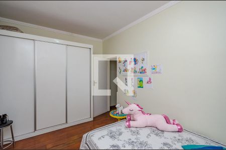 Casa à venda com 640m², 5 quartos e 5 vagas Casa à venda com 640m², 5 quartos e 5 vagasQuarto 4