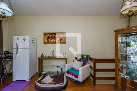 Casa à venda com 640m², 5 quartos e 5 vagas Casa à venda com 640m², 5 quartos e 5 vagasSala 3