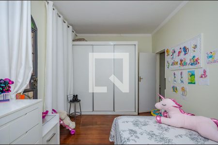 Casa à venda com 640m², 5 quartos e 5 vagas Casa à venda com 640m², 5 quartos e 5 vagasQuarto 4