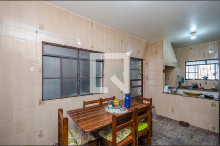 Casa à venda com 640m², 5 quartos e 5 vagas Casa à venda com 640m², 5 quartos e 5 vagasCopa