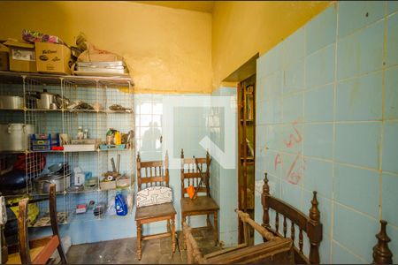 Casa à venda com 640m², 5 quartos e 5 vagas Casa à venda com 640m², 5 quartos e 5 vagasLavabo Piscina