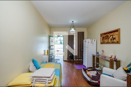 Casa à venda com 640m², 5 quartos e 5 vagas Casa à venda com 640m², 5 quartos e 5 vagasSala 3