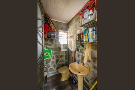 Casa à venda com 640m², 5 quartos e 5 vagas Casa à venda com 640m², 5 quartos e 5 vagasLavabo Piscina