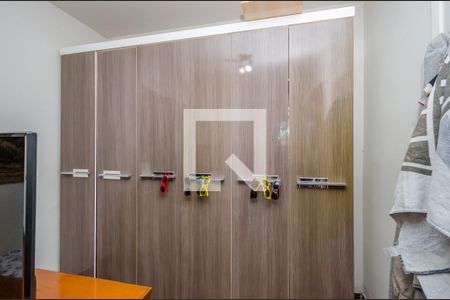 Casa à venda com 640m², 5 quartos e 5 vagas Casa à venda com 640m², 5 quartos e 5 vagasQuarto 3