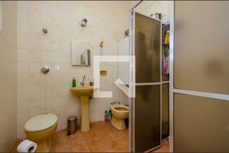 Casa à venda com 640m², 5 quartos e 5 vagas Casa à venda com 640m², 5 quartos e 5 vagasBanheiro da Suíte 1