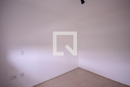 Quarto 2 de apartamento para alugar com 2 quartos, 55m² em Vila Nancy, São Paulo