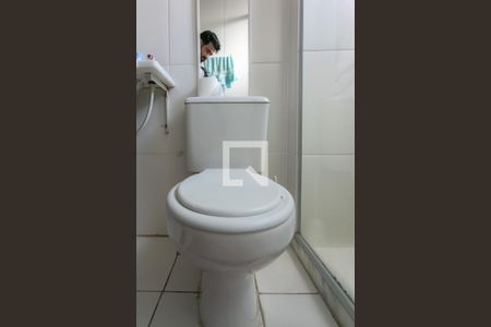 Apartamento à venda com 70m², 2 quartos e 1 vaga Apartamento à venda com 70m², 2 quartos e 1 vagaBanheiro