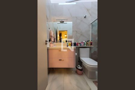 Casa à venda com 250m², 4 quartos e 5 vagasBanheiro da Suíte 3