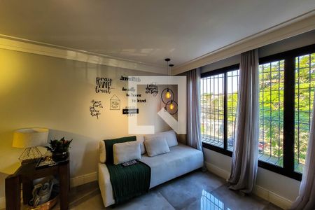 detalhe sala de estar  de casa à venda com 4 quartos, 250m² em Jardim da Gloria, São Paulo