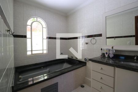 Casa à venda com 150m², 3 quartos e 2 vagasBanheiro da Suíte 1