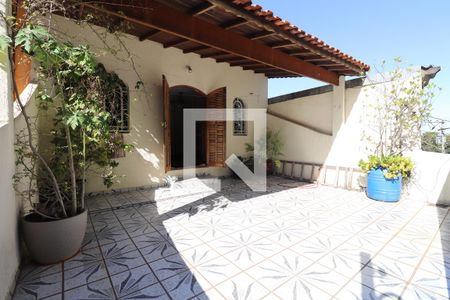 Casa à venda com 150m², 3 quartos e 2 vagasSacada suite 1