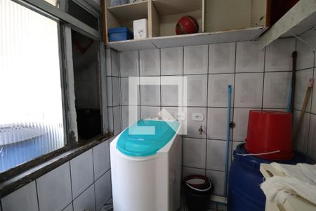 Casa à venda com 150m², 3 quartos e 2 vagasLavanderia