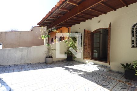 Casa à venda com 150m², 3 quartos e 2 vagasSacada suite 1