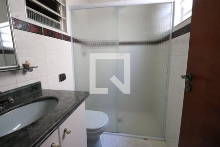 Casa à venda com 150m², 3 quartos e 2 vagasBanheiro da Suíte 2