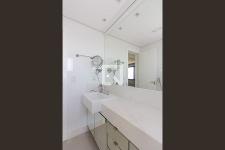 Apartamento para alugar com 121m², 3 quartos e 2 vagas Apartamento para alugar com 121m², 3 quartos e 2 vagasBanheiro da Suíte