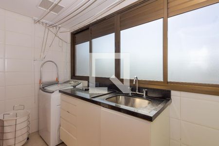 Apartamento para alugar com 121m², 3 quartos e 2 vagas Apartamento para alugar com 121m², 3 quartos e 2 vagasÁrea de Serviço