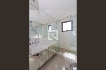 Apartamento para alugar com 121m², 3 quartos e 2 vagas Apartamento para alugar com 121m², 3 quartos e 2 vagasBanheiro da Suíte