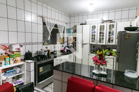 Casa à venda com 225m², 2 quartos e 1 vaga Casa à venda com 225m², 2 quartos e 1 vagaCozinha