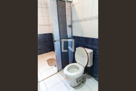 Casa à venda com 225m², 2 quartos e 1 vaga Casa à venda com 225m², 2 quartos e 1 vagaBanheiro da Suíte 1