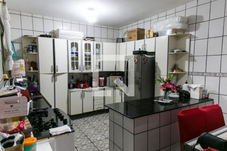 Casa à venda com 225m², 2 quartos e 1 vaga Casa à venda com 225m², 2 quartos e 1 vagaCozinha