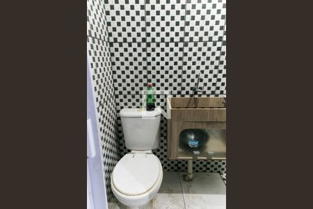 Casa à venda com 225m², 2 quartos e 1 vaga Casa à venda com 225m², 2 quartos e 1 vagaBanheiro da Suíte 2