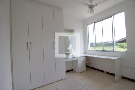 Quarto 2 de casa para alugar com 6 quartos, 360m² em Vargem Pequena, Rio de Janeiro