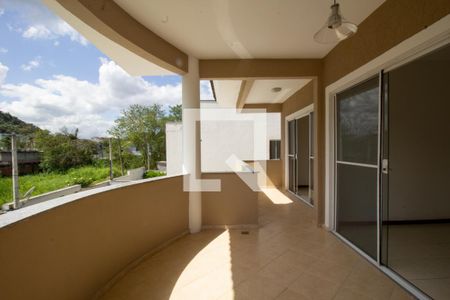 Casa para alugar com 360m², 6 quartos e 4 vagas Casa para alugar com 360m², 6 quartos e 4 vagasVaranda da Suíte e Quarto