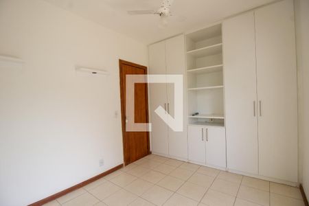 Casa para alugar com 360m², 6 quartos e 4 vagas Casa para alugar com 360m², 6 quartos e 4 vagasQuarto 1