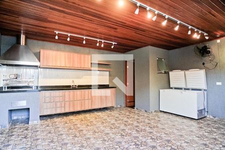 Casa à venda com 270m², 3 quartos e 3 vagasChurrasqueira