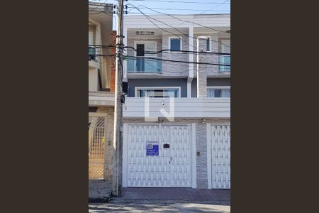 Casa à venda com 270m², 3 quartos e 3 vagasFachada