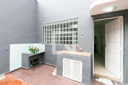 Casa à venda com 150m², 4 quartos e 1 vagaÁrea de Serviço