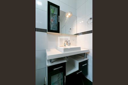 Casa à venda com 150m², 4 quartos e 1 vagaBanheiro 