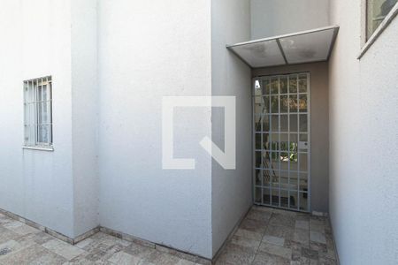 Apartamento para alugar com 55m², 2 quartos e 1 vaga Apartamento para alugar com 55m², 2 quartos e 1 vagaEntrada