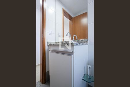 Apartamento para alugar com 55m², 2 quartos e 1 vaga Apartamento para alugar com 55m², 2 quartos e 1 vagaBanheiro social