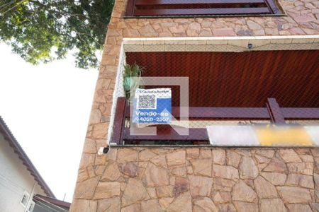 Casa à venda com 264m², 5 quartos e 2 vagas Casa à venda com 264m², 5 quartos e 2 vagasPlaca