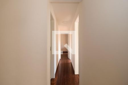 Corredor de apartamento para alugar com 3 quartos, 90m² em Tijuca, Rio de Janeiro