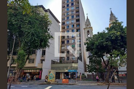 Apartamento para alugar com 90m², 3 quartos e 2 vagas Apartamento para alugar com 90m², 3 quartos e 2 vagasFachada e portaria
