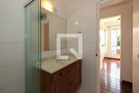 Apartamento para alugar com 90m², 3 quartos e 2 vagas Apartamento para alugar com 90m², 3 quartos e 2 vagasBanheiro Corredor