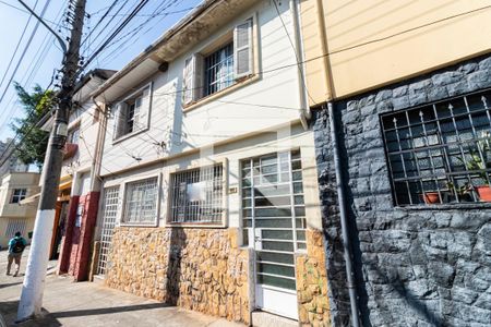 Casa para alugar com 120m², 2 quartos e sem vagaFachada