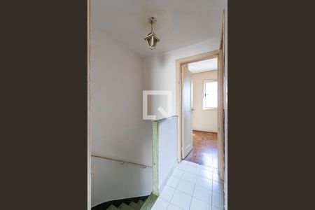 2o. Andar - Corredor de casa para alugar com 2 quartos, 120m² em Cambuci, São Paulo