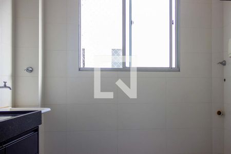 Cozinha de casa de condomínio para alugar com 2 quartos, 43m² em Gávea, Uberlândia