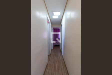 Corredor de apartamento para alugar com 3 quartos, 60m² em Santa Terezinha, São Bernardo do Campo