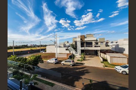 Casa de condomínio para alugar com 265m², 4 quartos e 3 vagas Casa de condomínio para alugar com 265m², 4 quartos e 3 vagasVista da Suíte 2