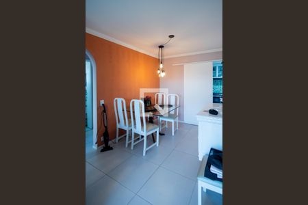 Apartamento à venda com 74m², 2 quartos e 1 vaga Apartamento à venda com 74m², 2 quartos e 1 vagaSala Jantar