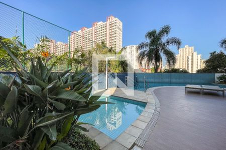 Apartamento à venda com 270m², 3 quartos e 4 vagas Apartamento à venda com 270m², 3 quartos e 4 vagasPiscina